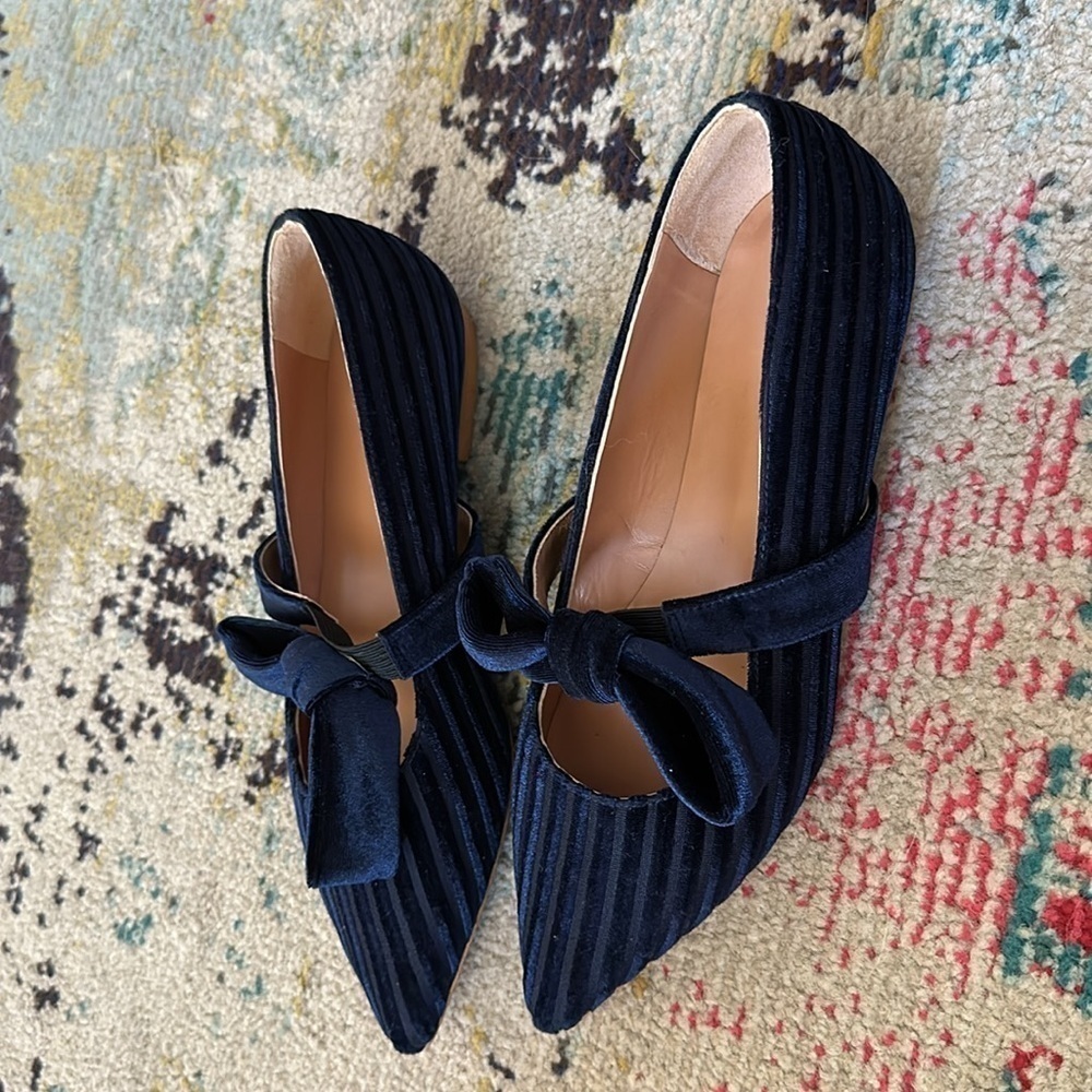 Sundance Valeria Blue Velvet Bow Point Toe Flats; size 37 - Picture 4 of 5